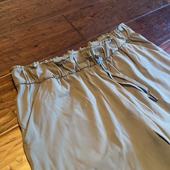 Lululemon Keep Moving Pant Grey Sage - Picture 3 of 11